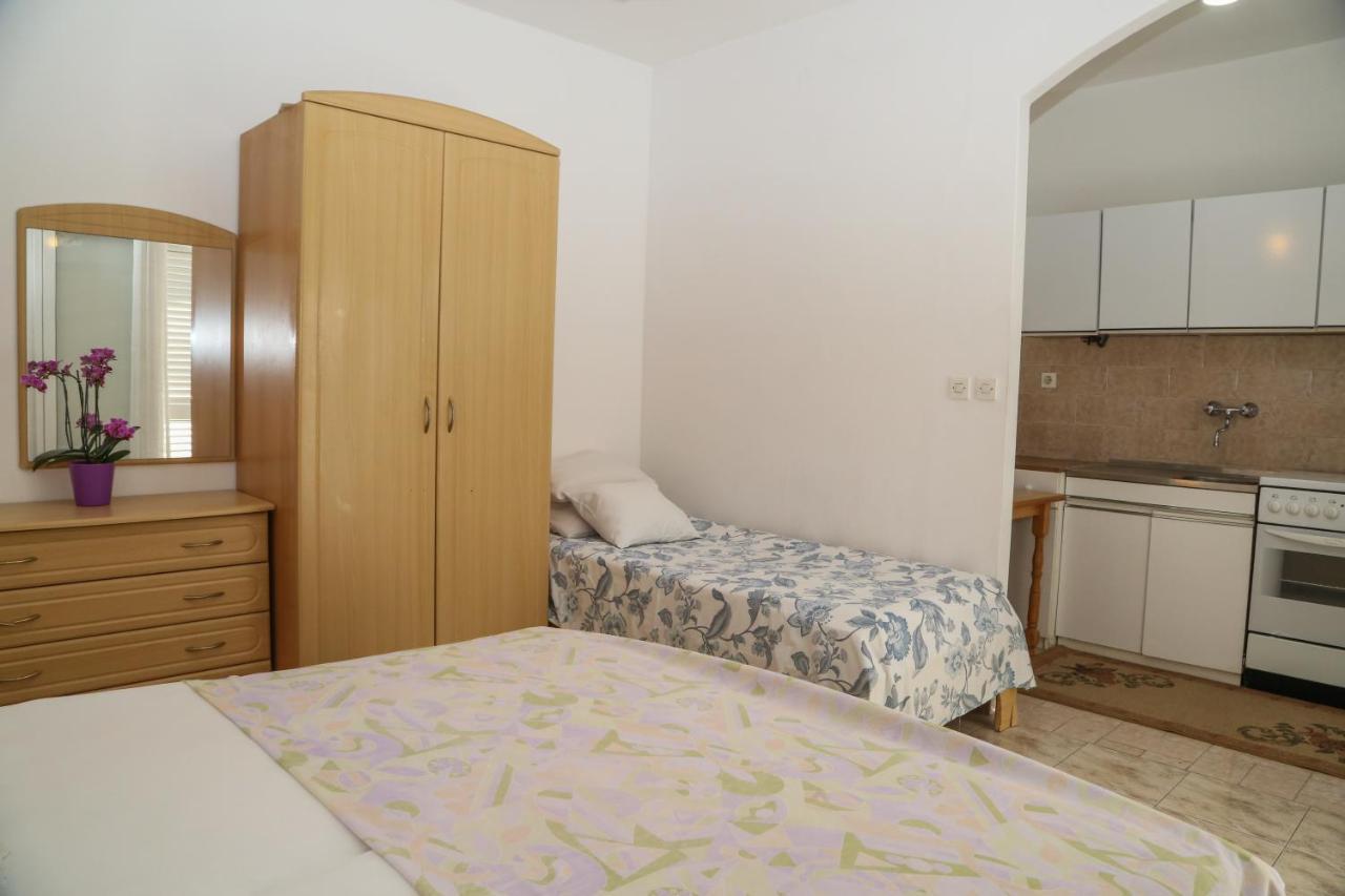 Apartments Butkovic Hvar Town Exterior photo