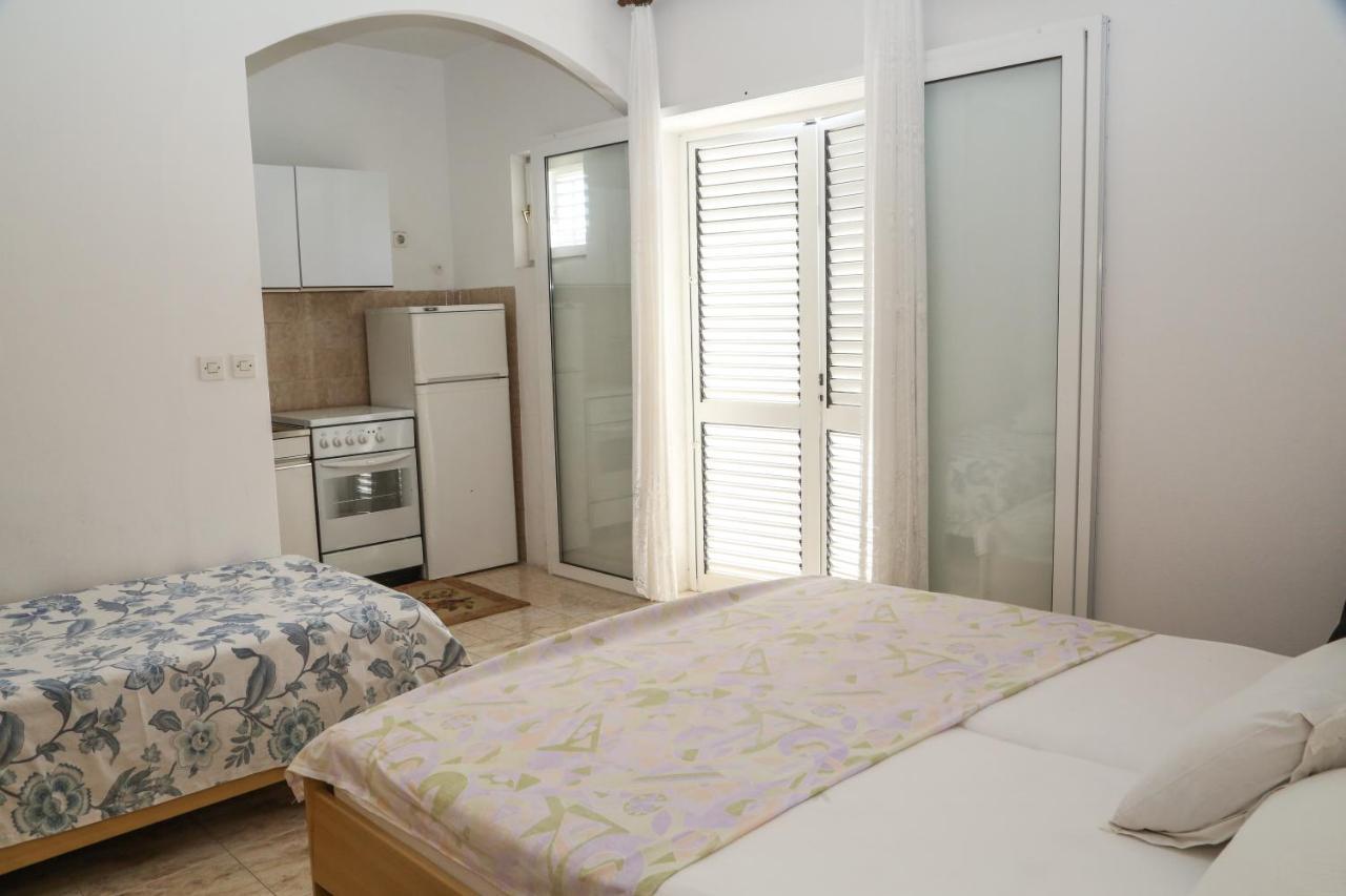 Apartments Butkovic Hvar Town Exterior photo