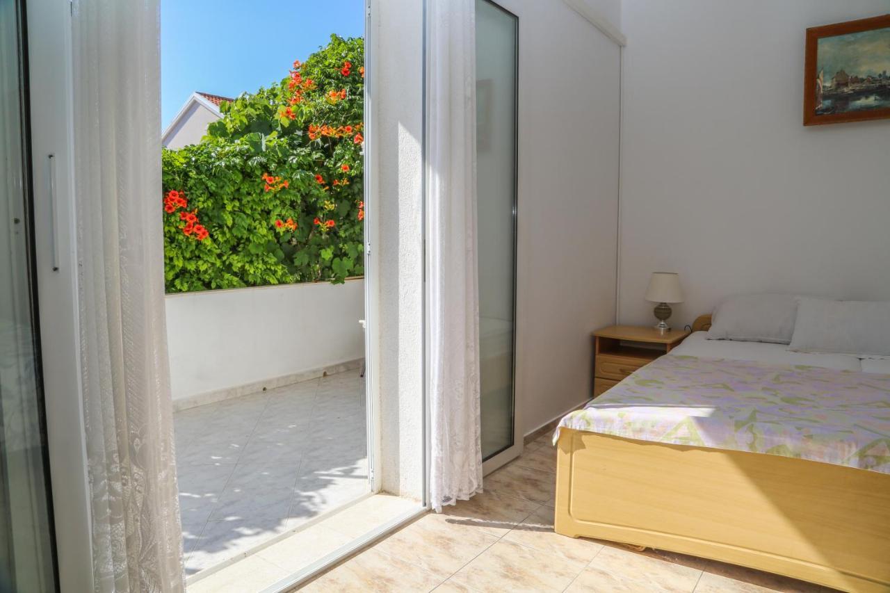 Apartments Butkovic Hvar Town Exterior photo