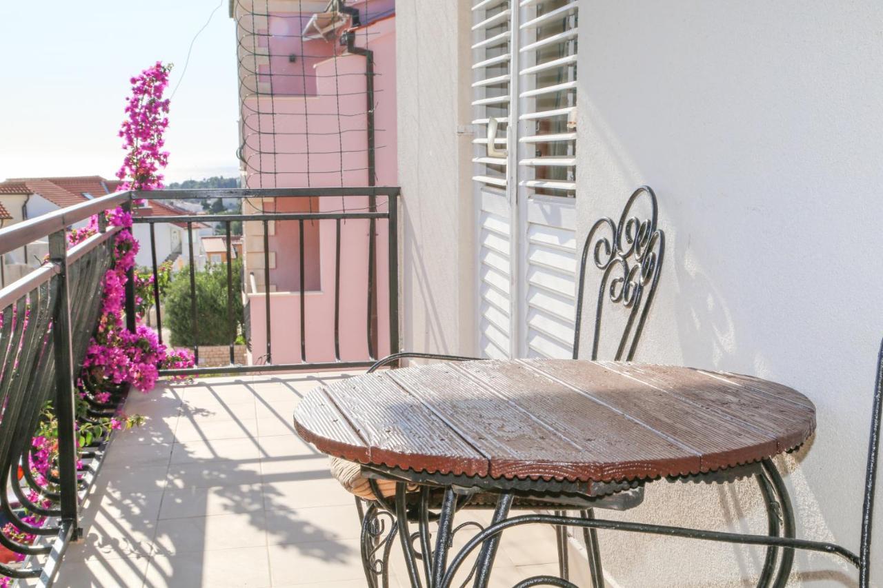 Apartments Butkovic Hvar Town Exterior photo