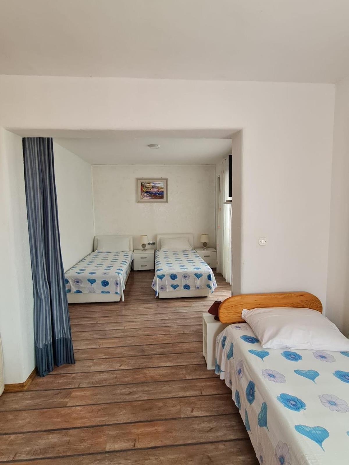 Apartments Butkovic Hvar Town Exterior photo