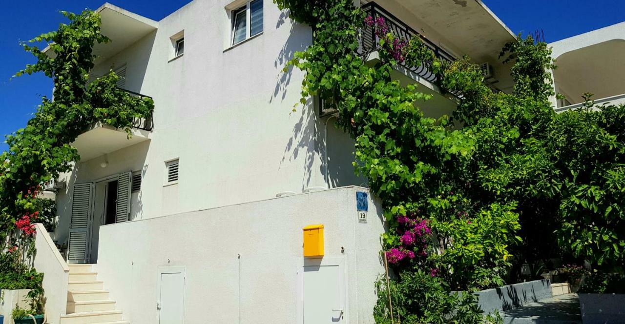 Apartments Butkovic Hvar Town Exterior photo